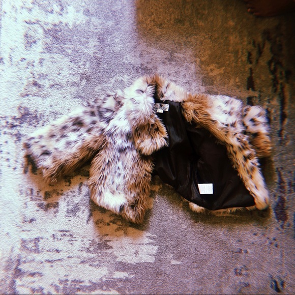 Jolt Cropped Fur Jacket - Picture 3 of 5